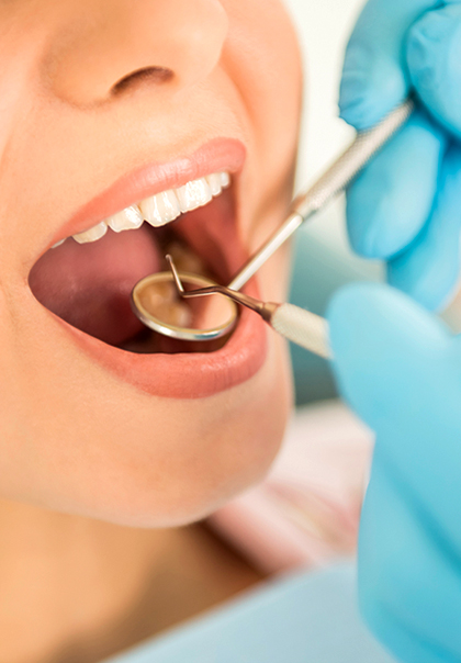 Профилактический осмотр в  стоматологии «Вита-Дент» поможет сохранить здоровье вашей улыбки.